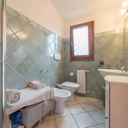 Apartment Elegante Dimora A Murta Maria, Mare A Pochi Passi